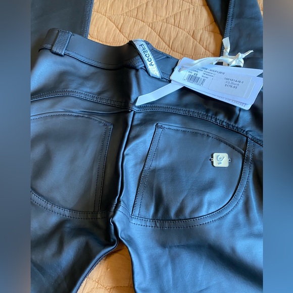 Freddy skinny leg black leather look pants - Picture 7 of 8